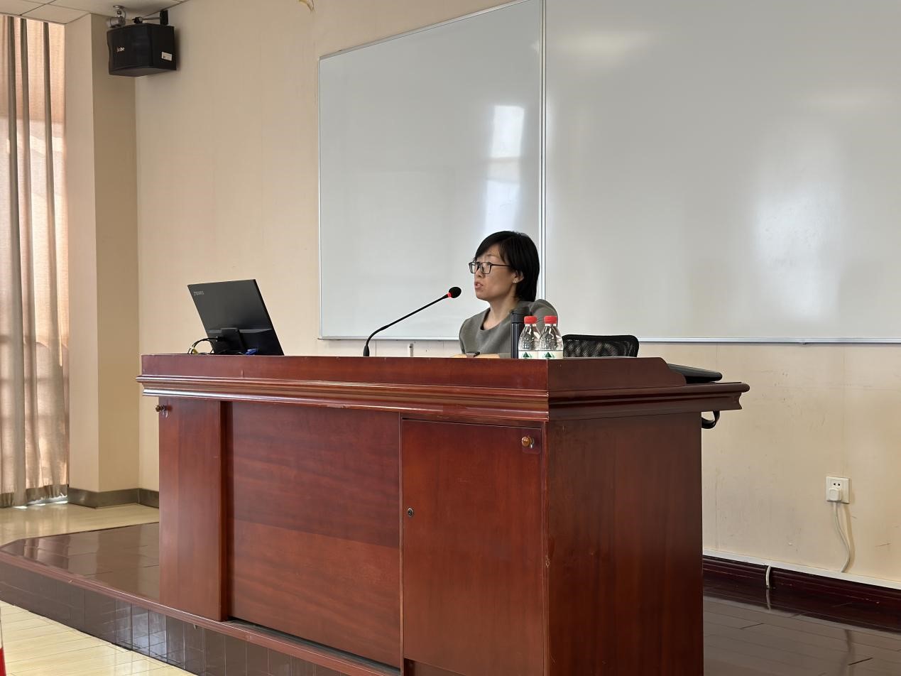 继续教育学院主题教育专题党课开讲 图片1.jpg