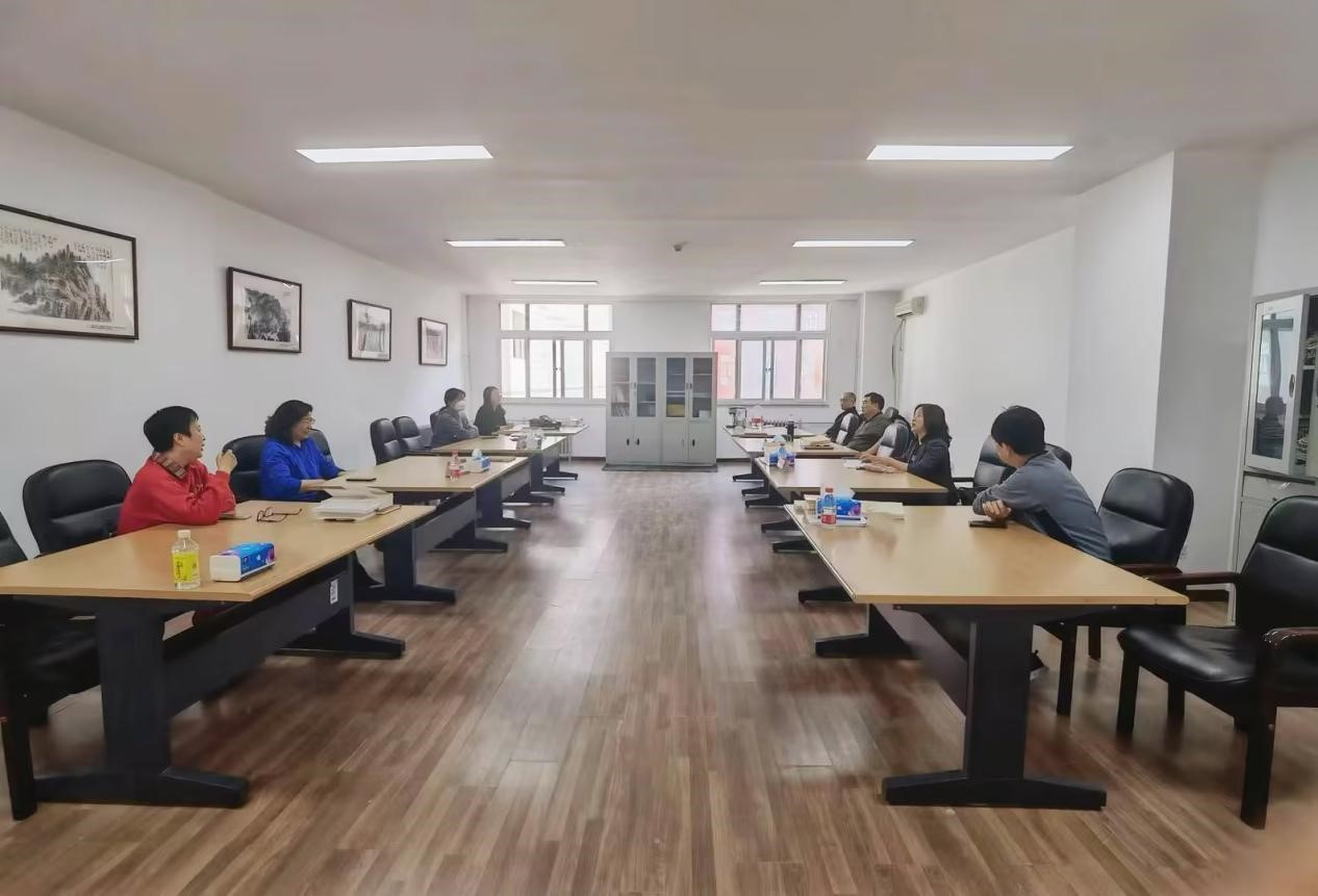 继续教育学院教职工党支部召开学习贯彻习近平新时代中国特色社会主义思想主题教育专题组织生活会 图片3.jpg